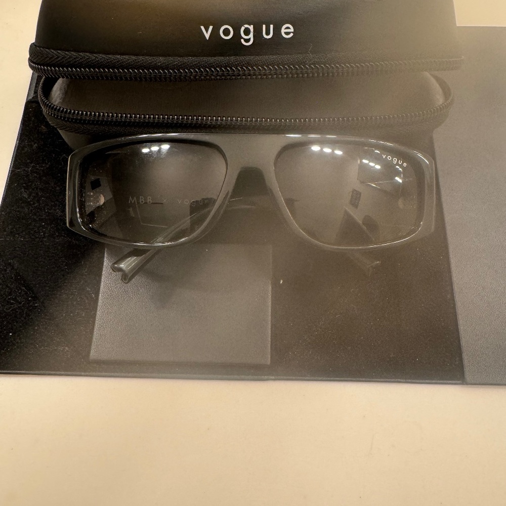 Men vogue Shades
